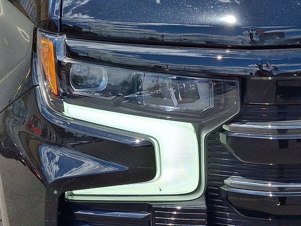 Used 2024 Chevrolet Silverado 1500 High Country w/ Midnight Edition AWD/4WD image 10