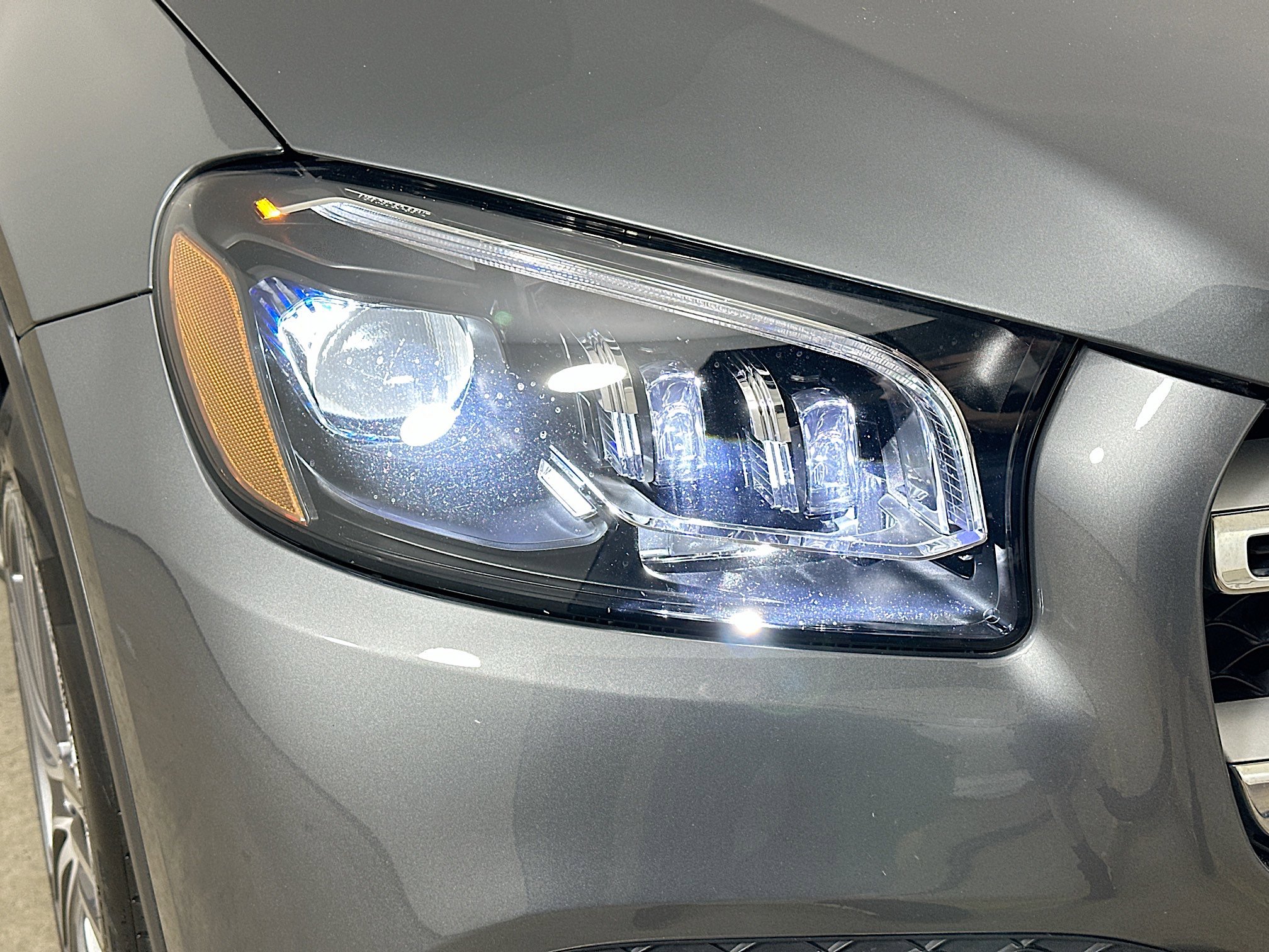 Used 2023 Mercedes-Benz GLS 450 4MATIC image 43