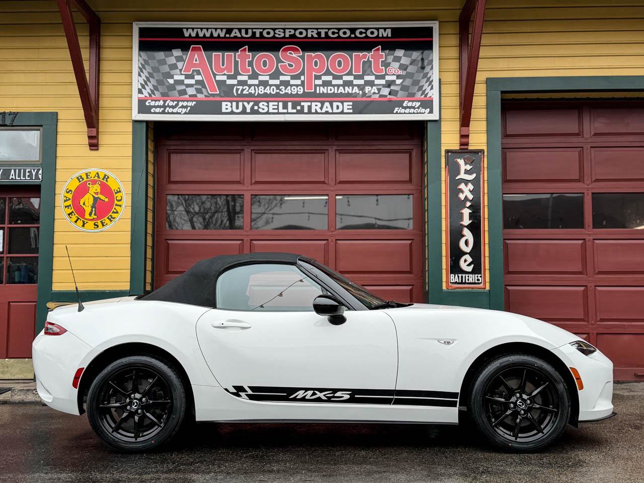 Used 2020 MAZDA MX-5 Miata Sport image 4