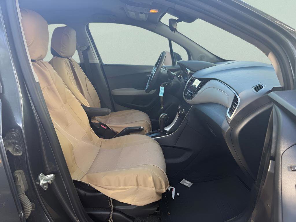 Used 2019 Chevrolet Trax LT w/ LPO, Cargo Package FWD image 13