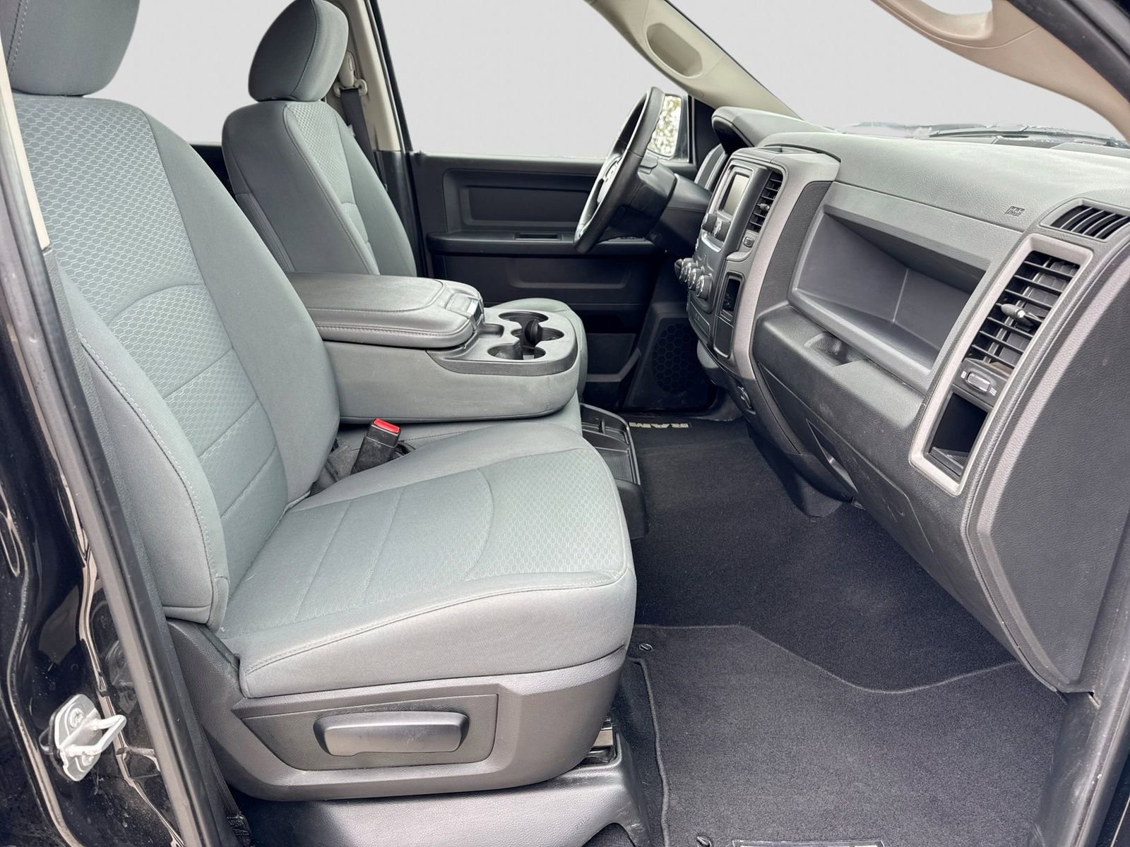 Used 2018 RAM 1500 Express w/ Express Value Package AWD/4WD image 24