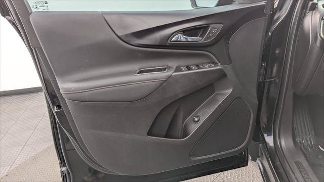 Used 2022 Chevrolet Equinox RS FWD image 13