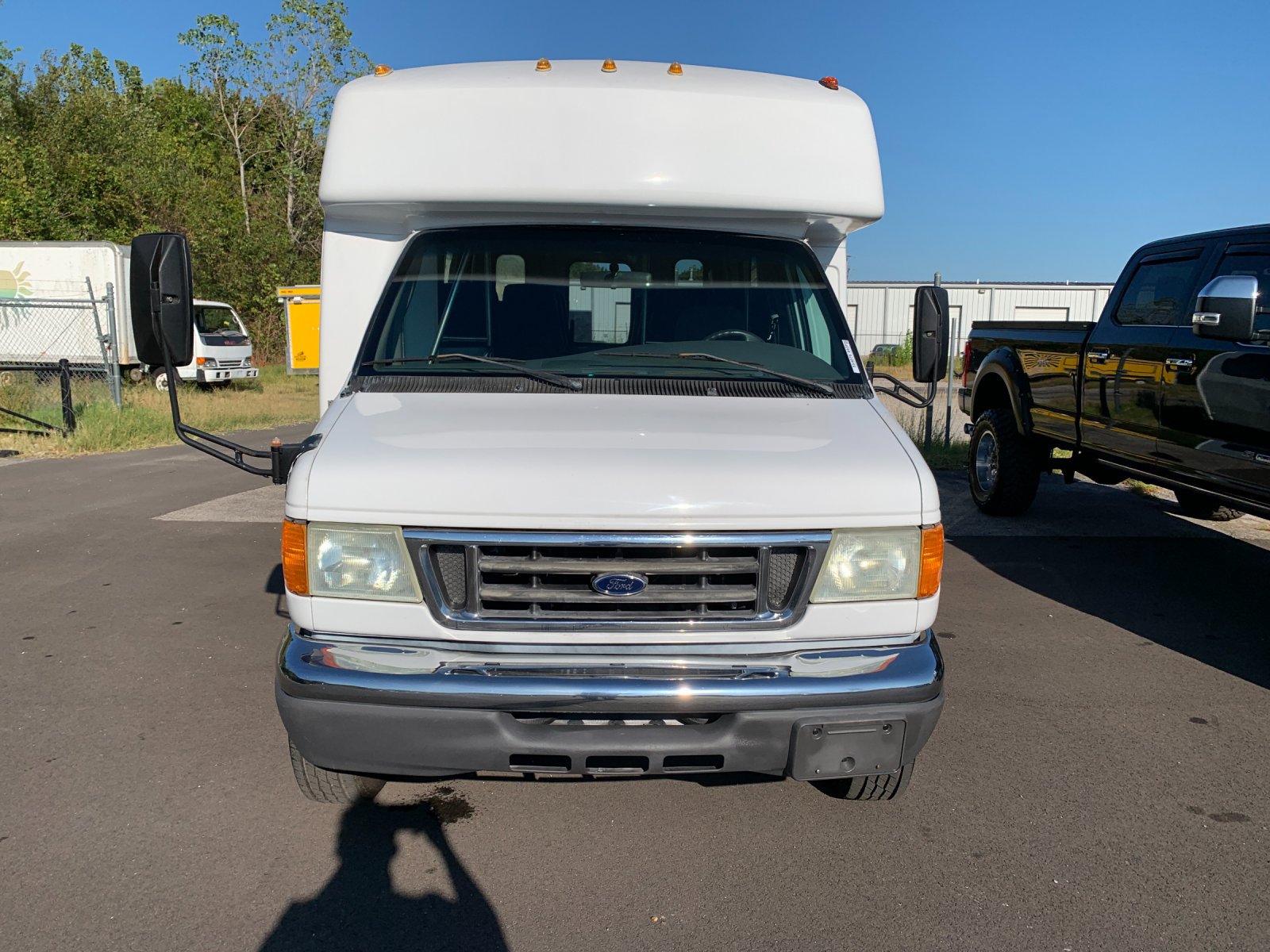 Used 2006 Ford E-350 and Econoline 350 Super Duty RWD image 7