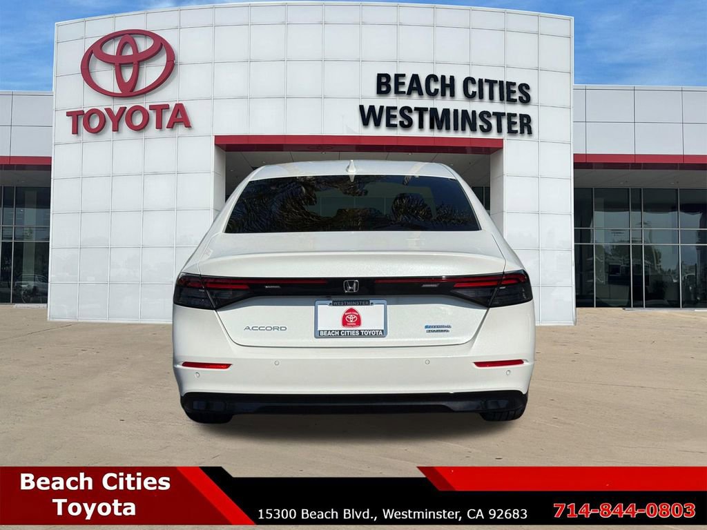 Used 2024 Honda Accord Touring image 11