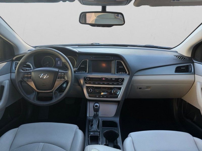 Used 2016 Hyundai Sonata SE w/ Cargo Package image 12
