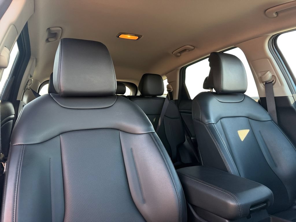 Used 2023 Kia Sportage EX AWD/4WD image 29