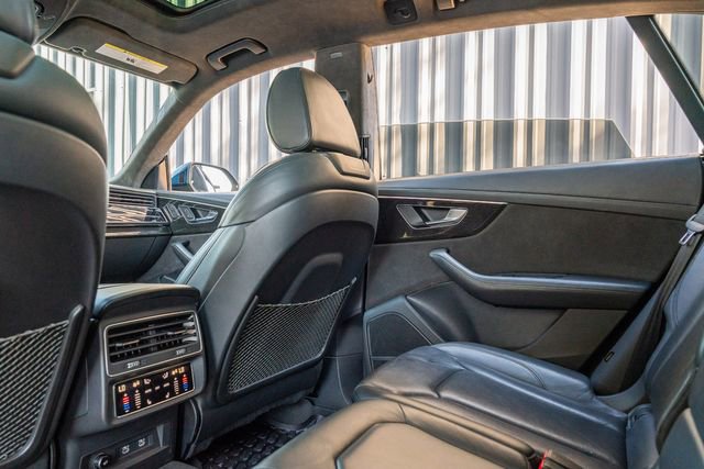 Used 2021 Audi Q8 Prestige w/ Prestige Package image 35