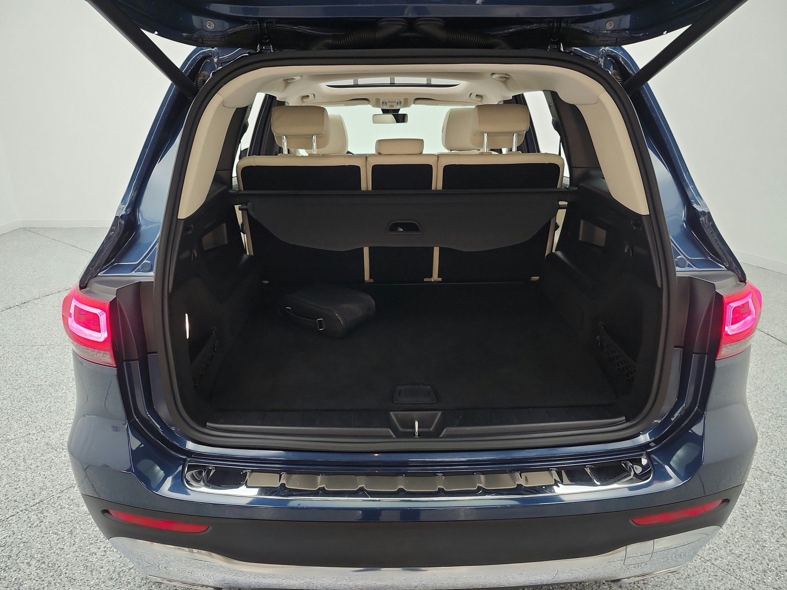 Used 2022 Mercedes-Benz GLB 250 image 21