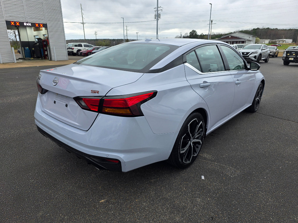 Used 2024 Nissan Altima 2.5 SR image 3