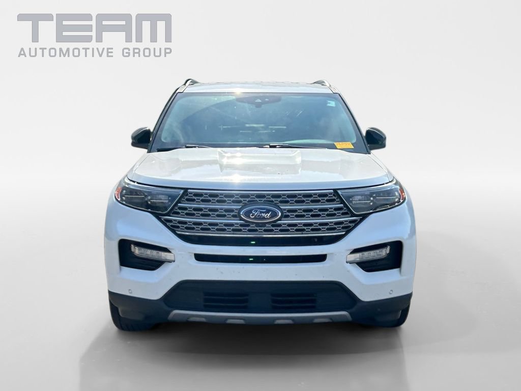 Used 2023 Ford Explorer Limited w/ Equipment Group 301A RWD image 2
