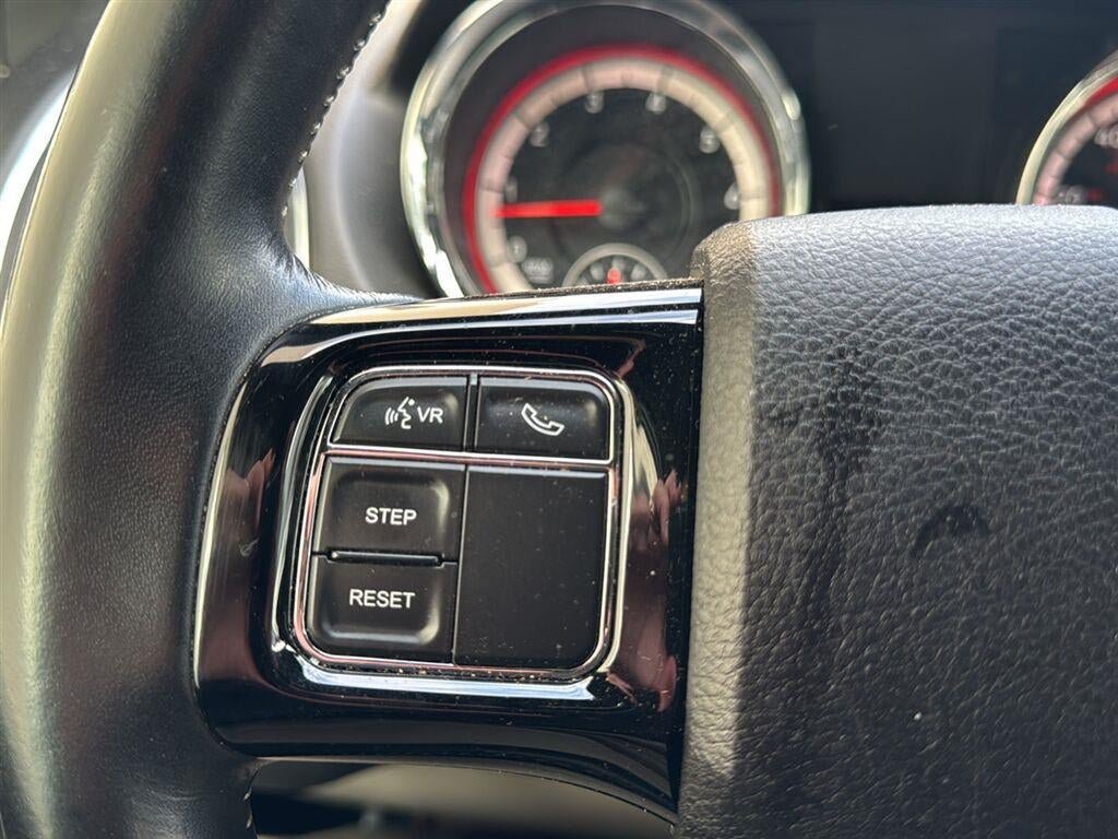 Used 2019 Dodge Grand Caravan SXT FWD image 22