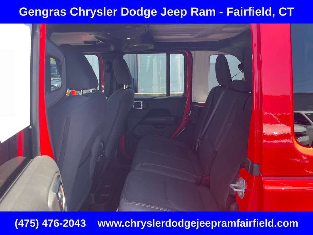 Certified 2025 Jeep Wrangler Unlimited Sahara AWD/4WD image 30