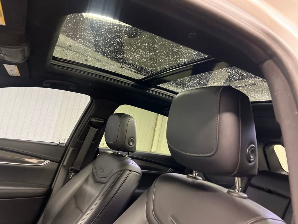 Certified 2023 Cadillac XT5 Sportv w/ Technology Package image 27