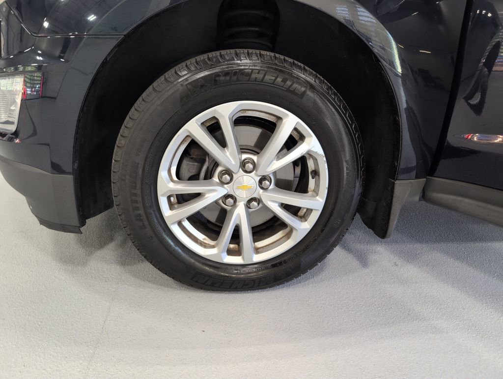 Used 2017 Chevrolet Equinox LT FWD image 27