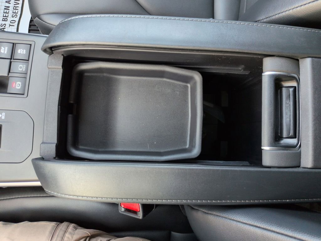 Used 2023 Toyota Highlander XLE image 26