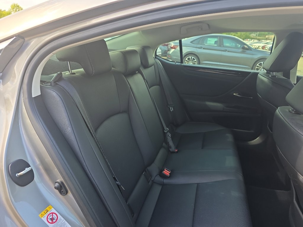 Used 2019 Lexus ES 350 w/ Premium Package FWD image 21