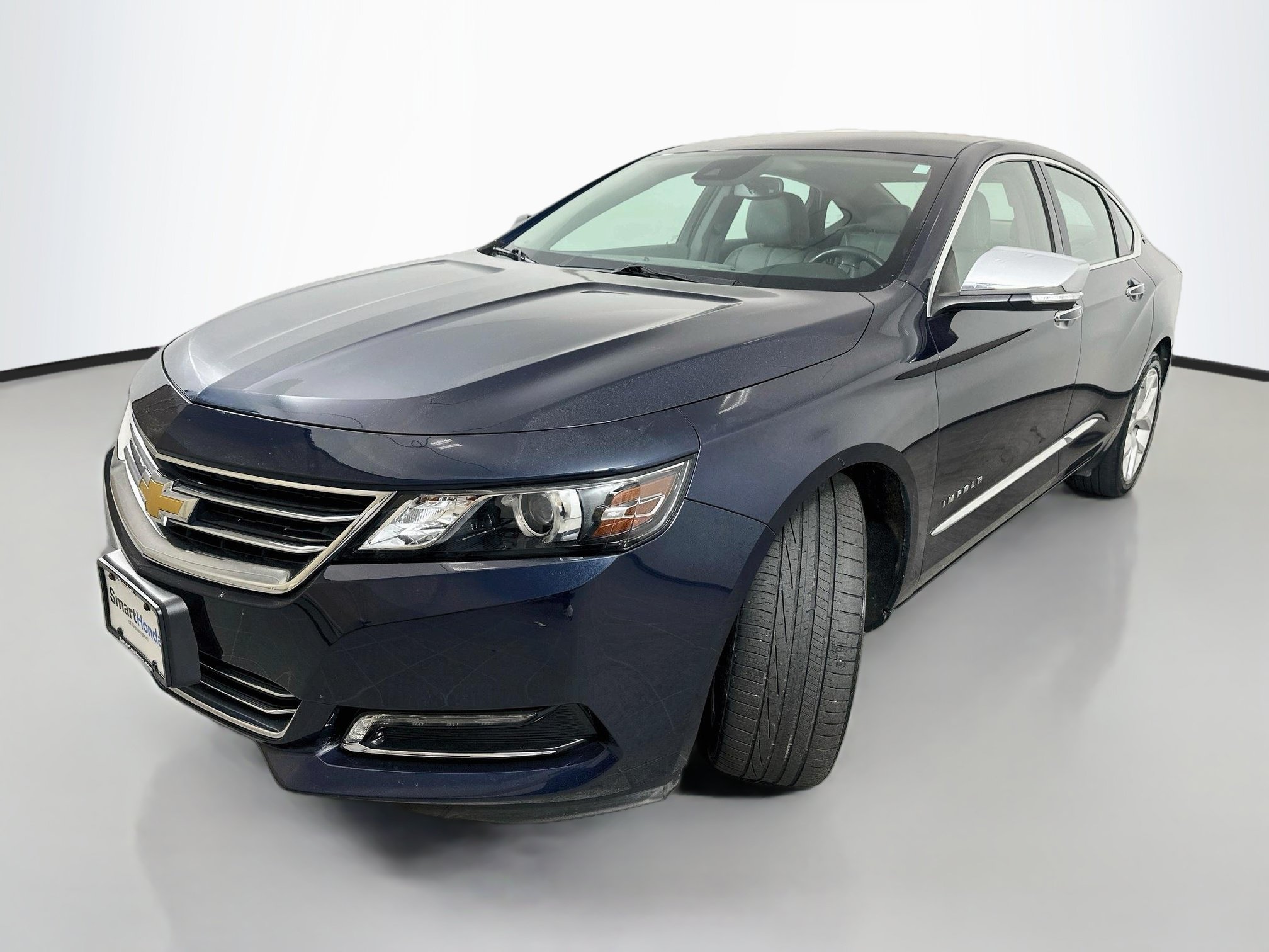Used 2017 Chevrolet Impala Premier w/ Enhanced Convenience Package FWD image 3