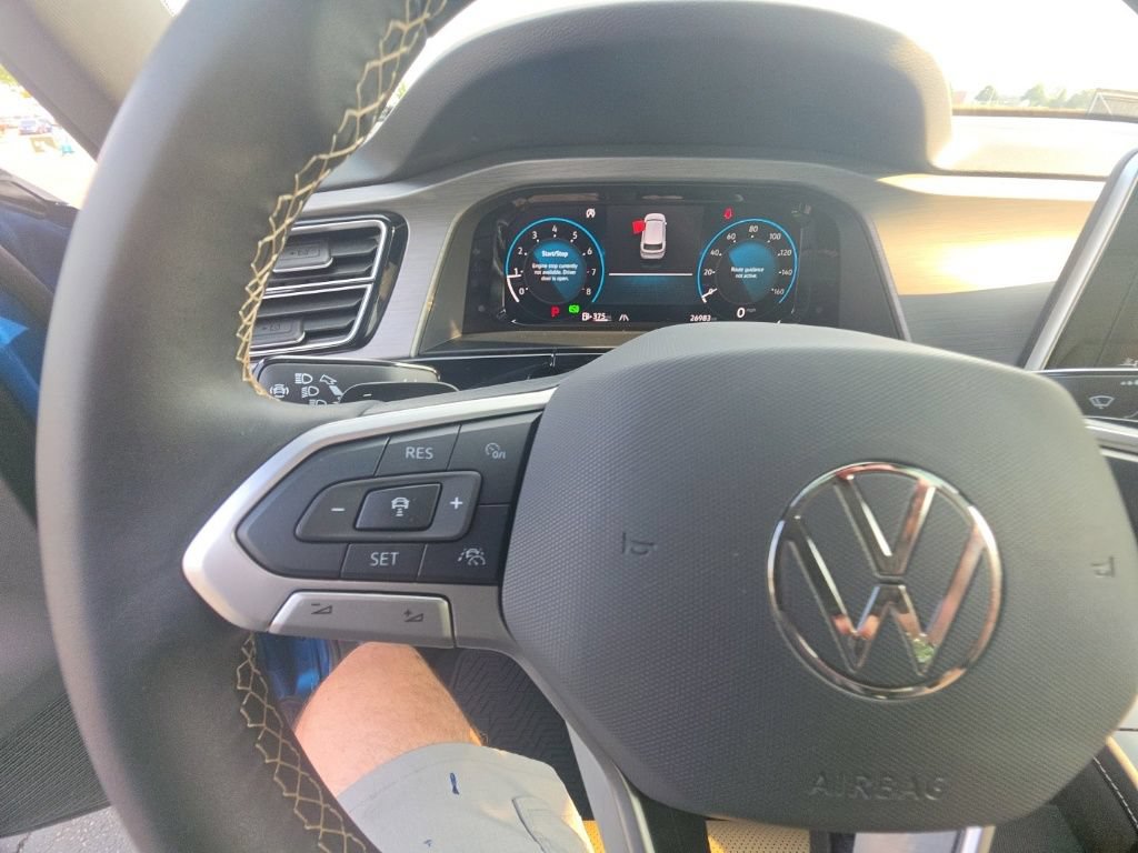 Used 2024 Volkswagen Atlas Cross Sport SE w/ Panoramic Sunroof Package AWD/4WD image 17