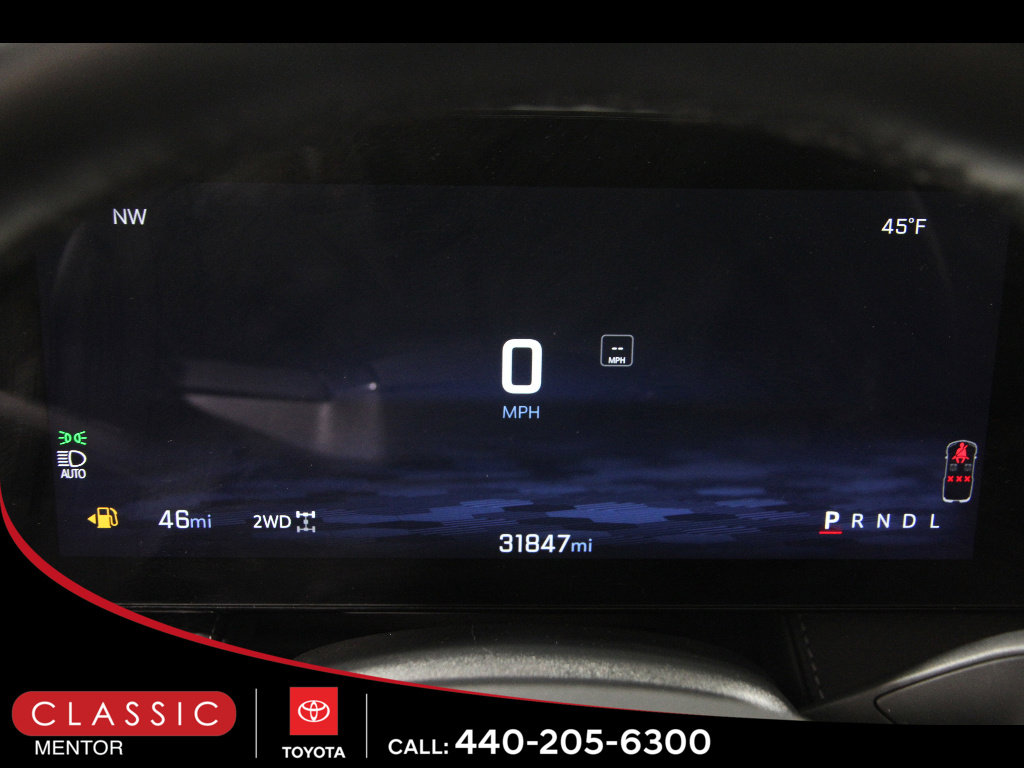 Used 2025 Chevrolet Equinox LT w/ Convenience Package II image 9