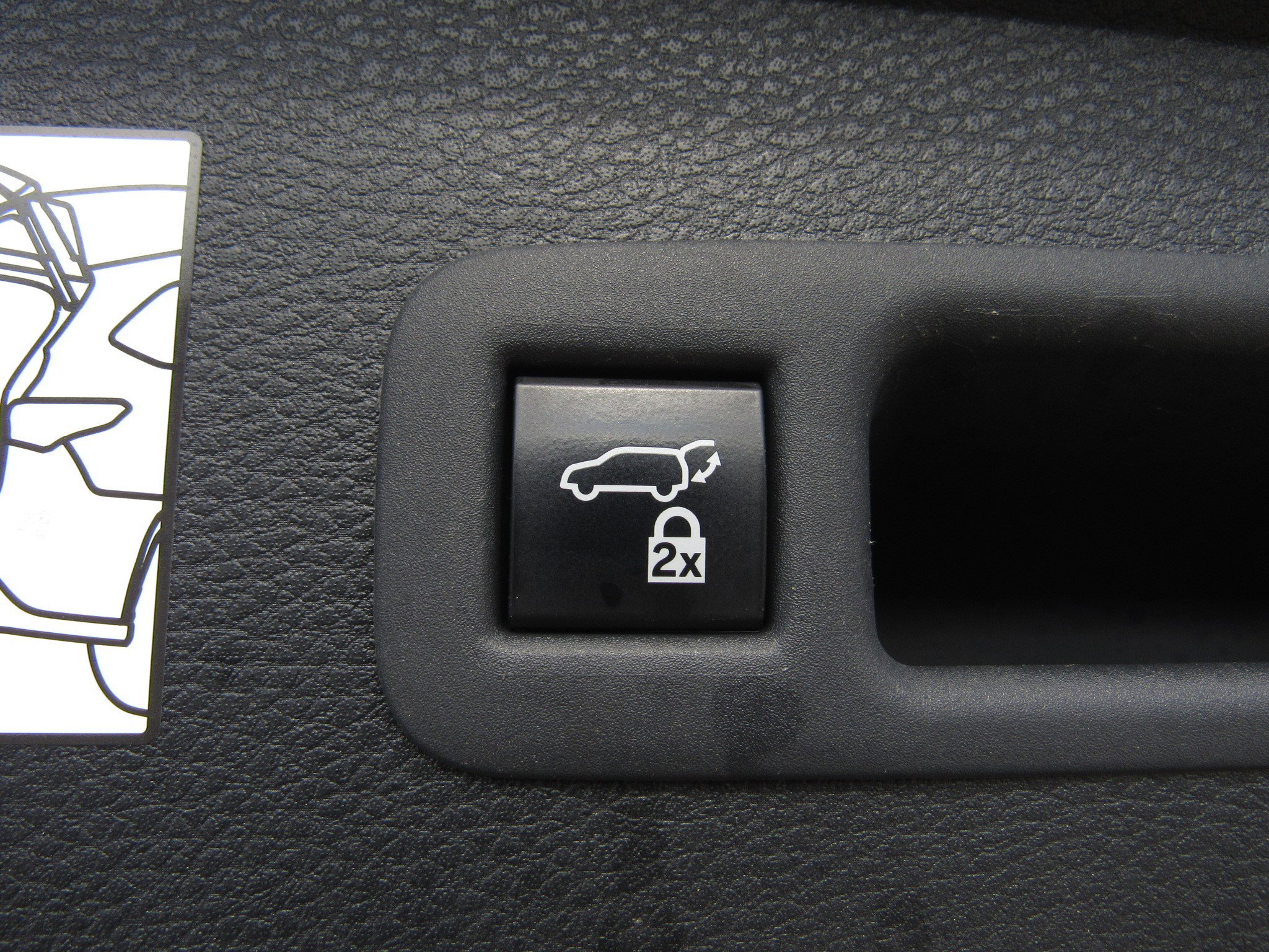 Used 2024 Toyota Sienna XLE image 14