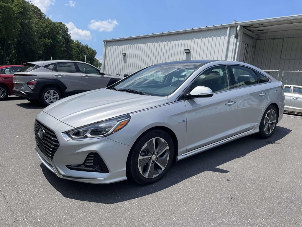 Used 2019 Hyundai Sonata Limited w/ Ultimate Package 02 FWD image 3