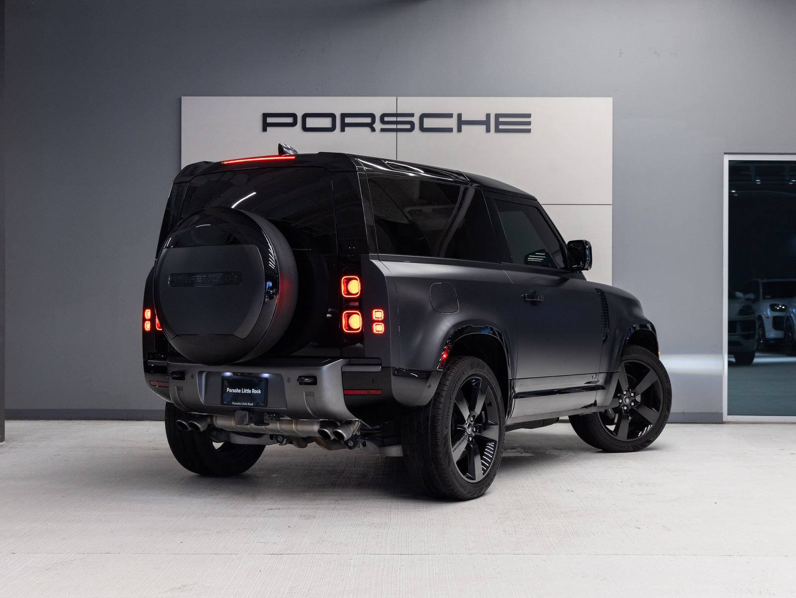 Used 2024 Land Rover Defender 90 Carpathian Edition AWD/4WD image 7