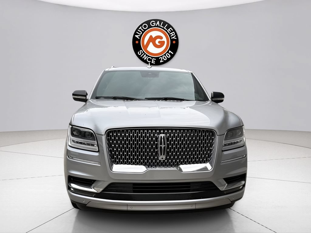 Used 2020 Lincoln Navigator L Reserve w/ Luxury Package RWD image 2