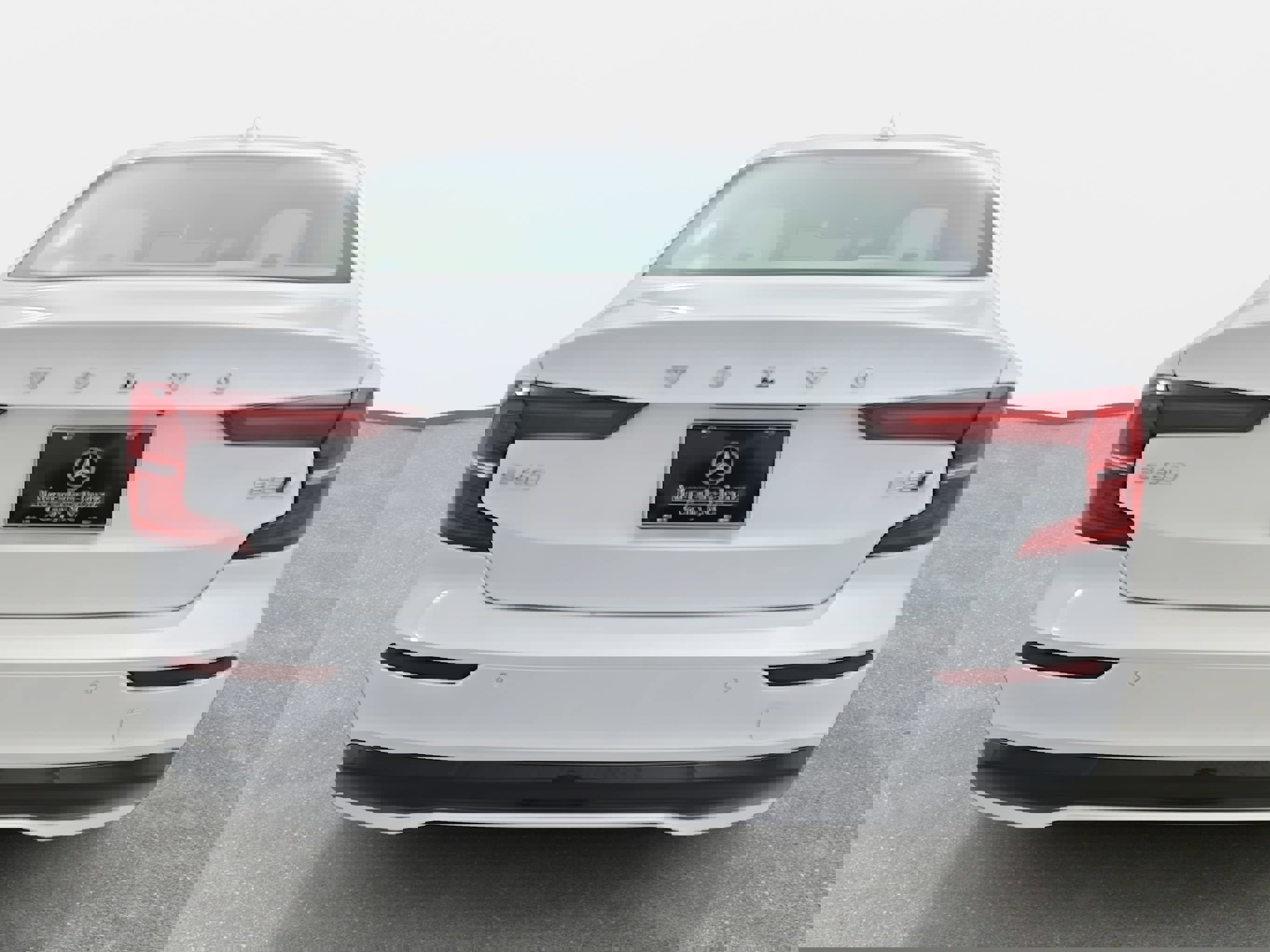 Used 2023 Volvo S60 B5 Plus w/ Climate Package image 6