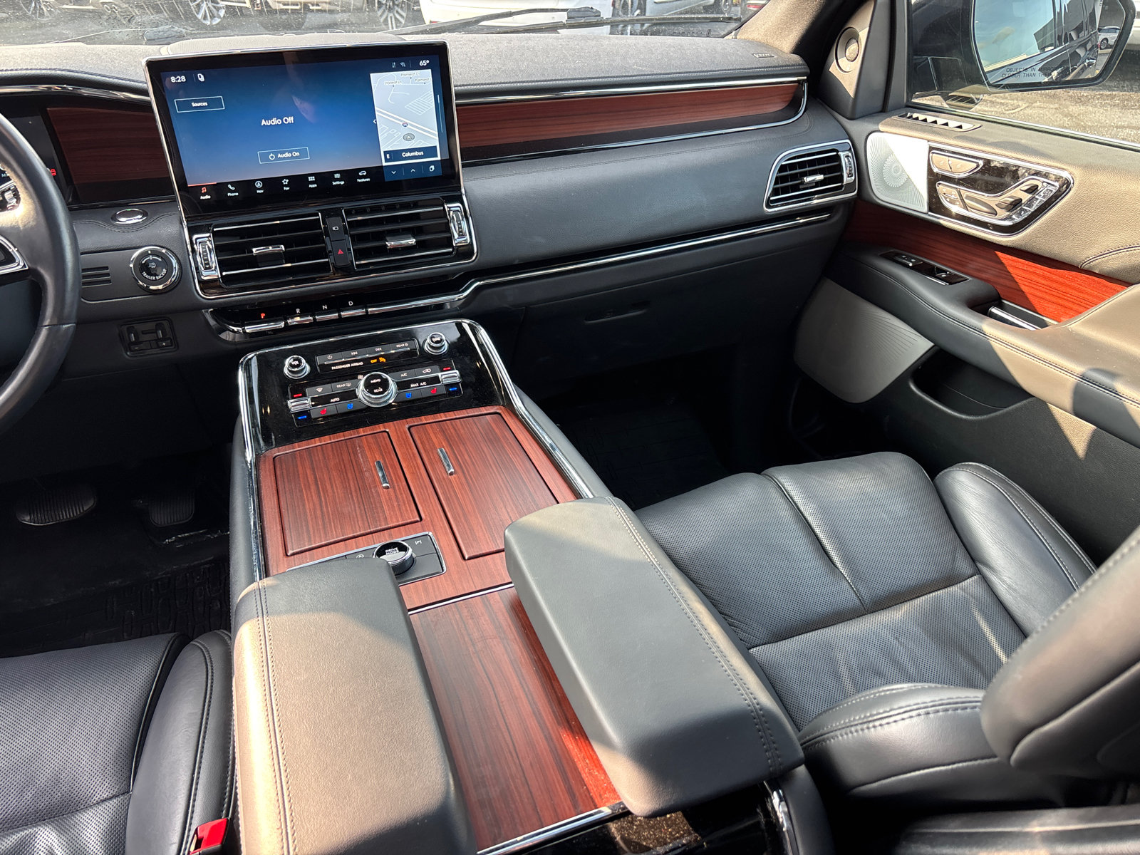 Certified 2023 Lincoln Navigator Reserve AWD/4WD image 31