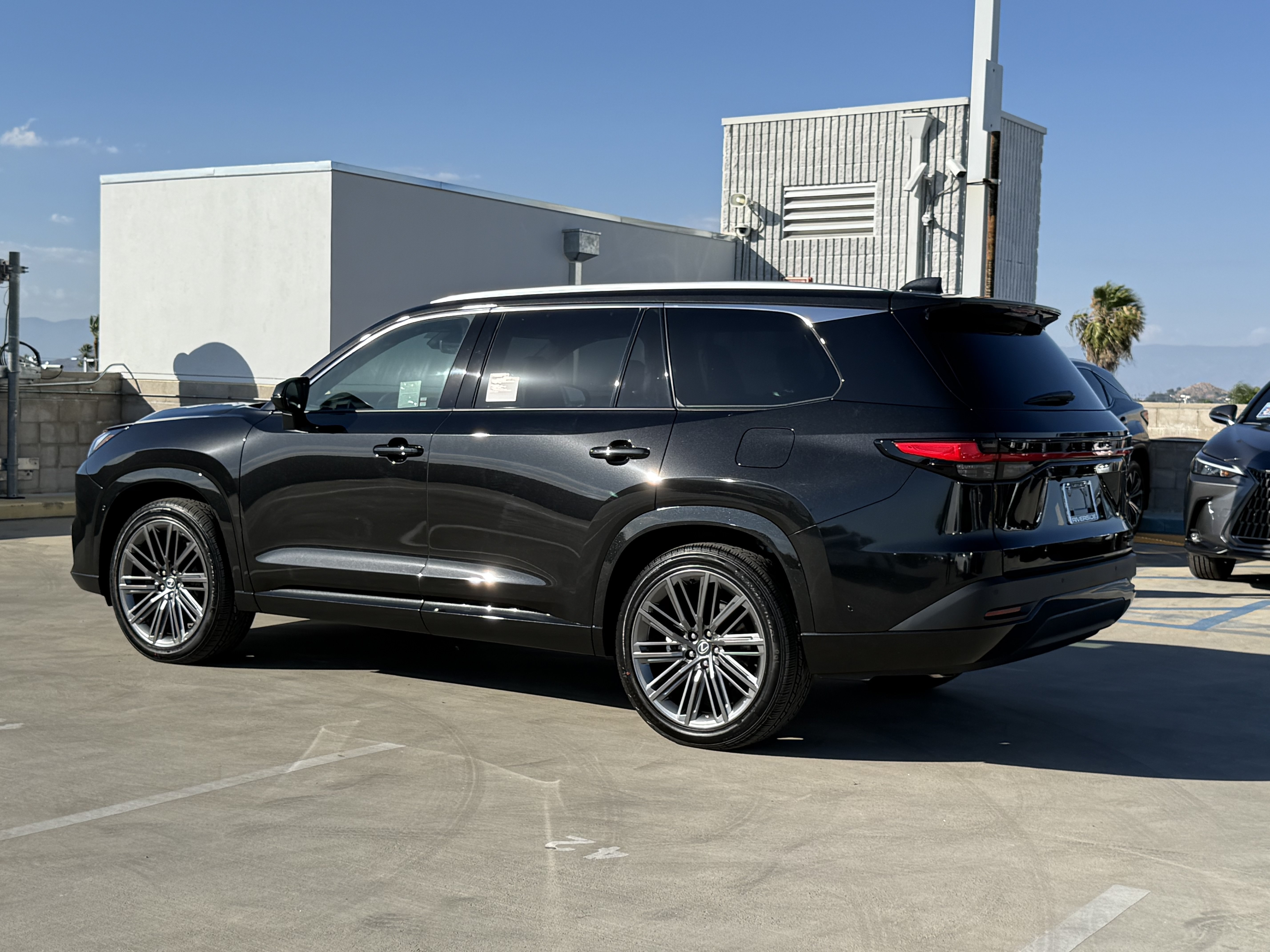 New 2026 Lexus TX 550h AWD Plug-In Hybrid w/ Technology Package image 10