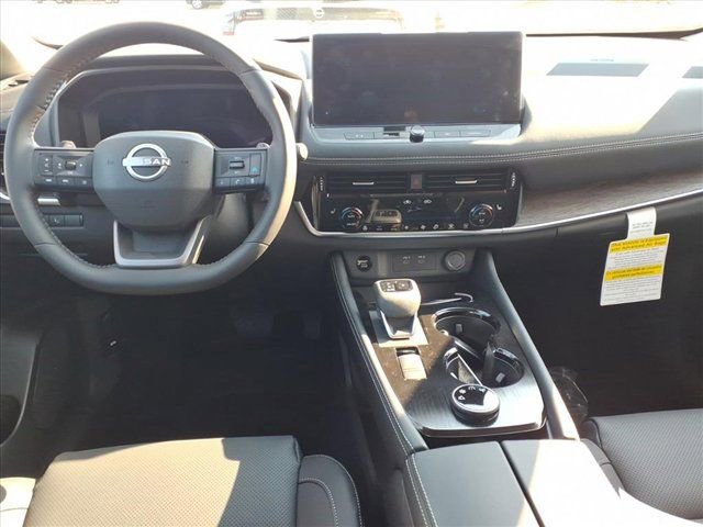 New 2026 Nissan Rogue Platinum image 9