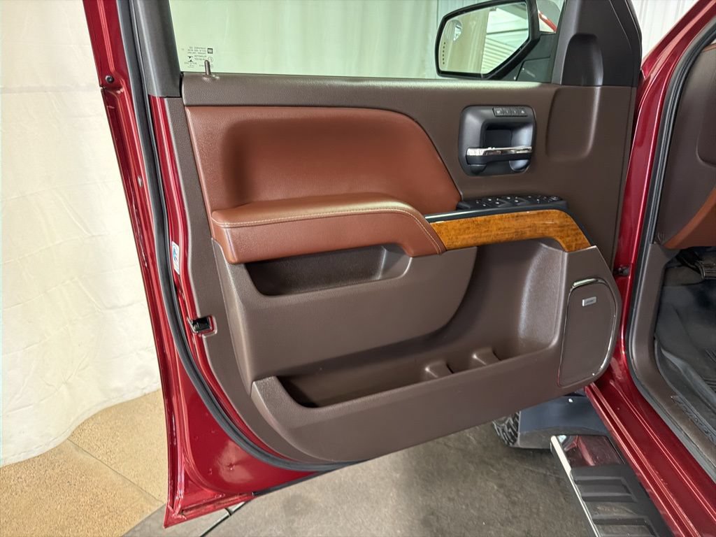 Used 2015 Chevrolet Silverado 2500 High Country w/ Duramax Plus Package AWD/4WD image 4