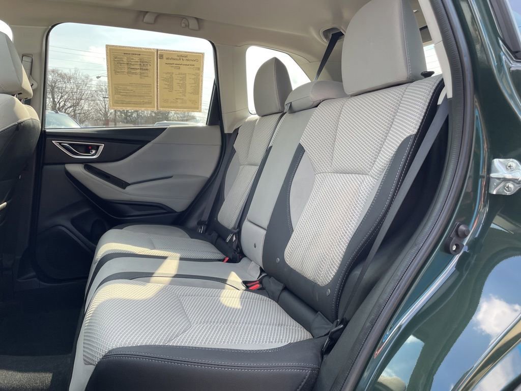 Used 2024 Subaru Forester Premium image 40