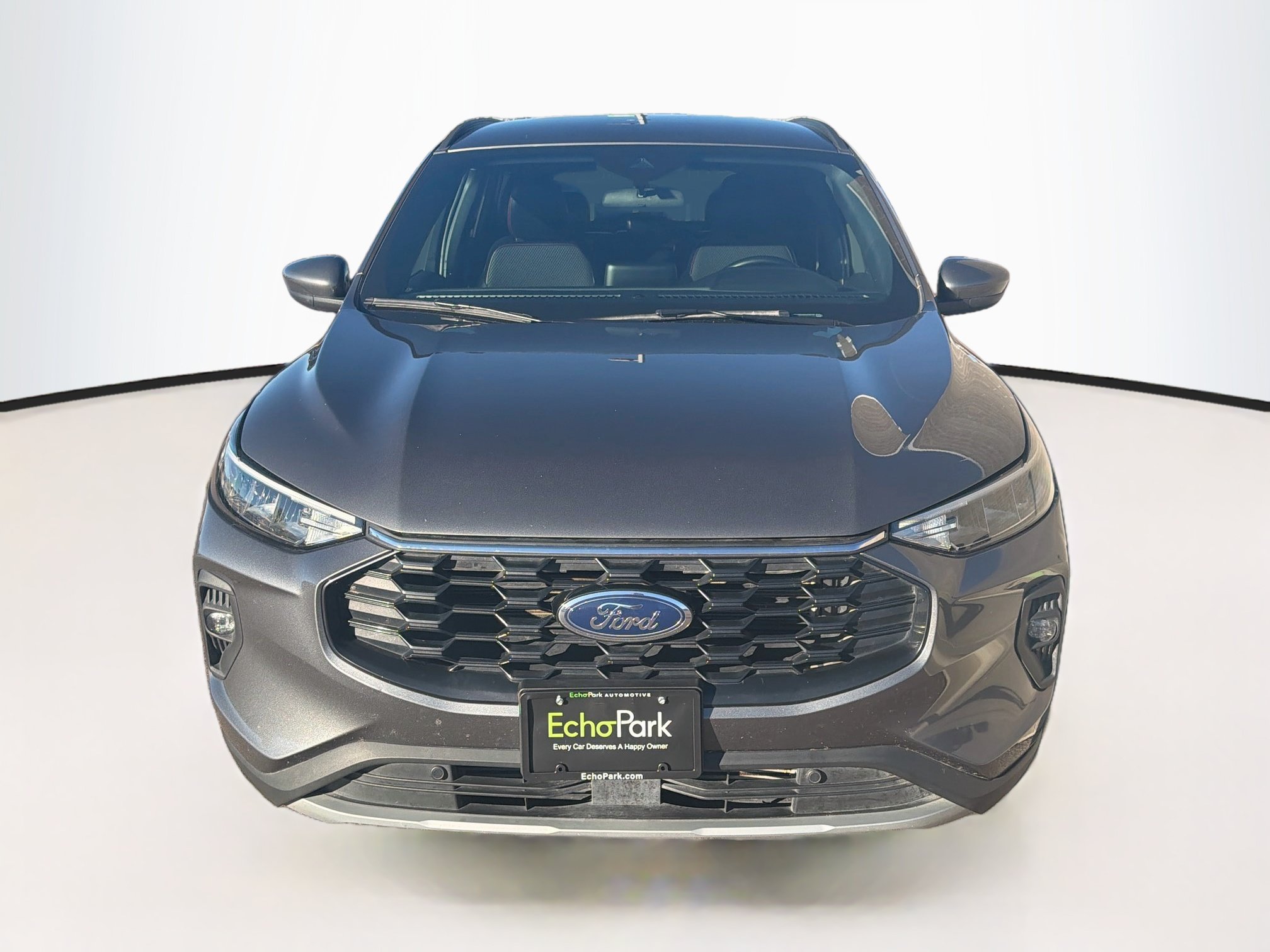 Used 2025 Ford Escape ST-Line Select AWD/4WD image 2