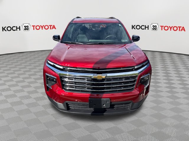 Used 2026 Chevrolet Traverse LT w/ LPO, Floor Liner Package AWD/4WD image 2