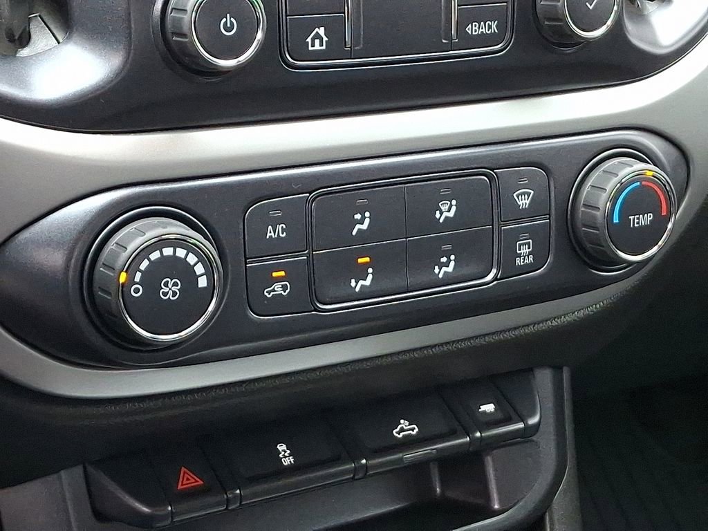 Used 2020 Chevrolet Colorado LT w/ LT Convenience Package AWD/4WD image 16