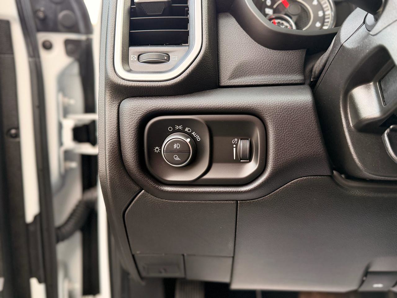 Used 2023 RAM 2500 Big Horn w/ Level 1 Equipment Group image 11