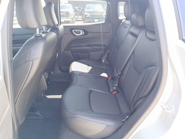 New 2026 Jeep Compass Latitude AWD/4WD image 19