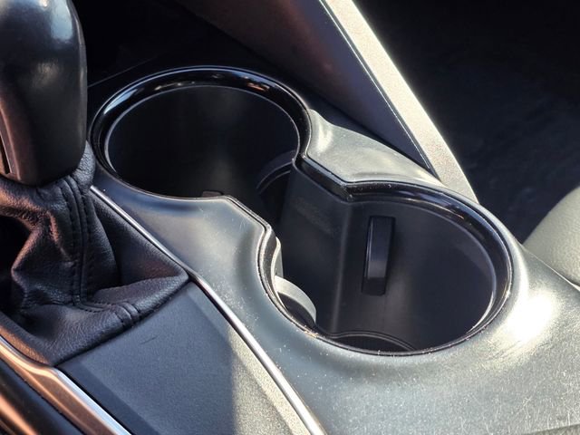 Used 2020 Toyota Camry SE image 30