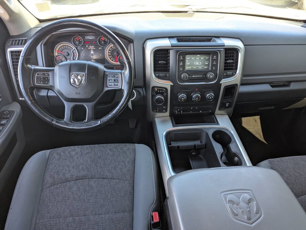 Used 2017 RAM 1500 Classic SLT AWD/4WD image 31