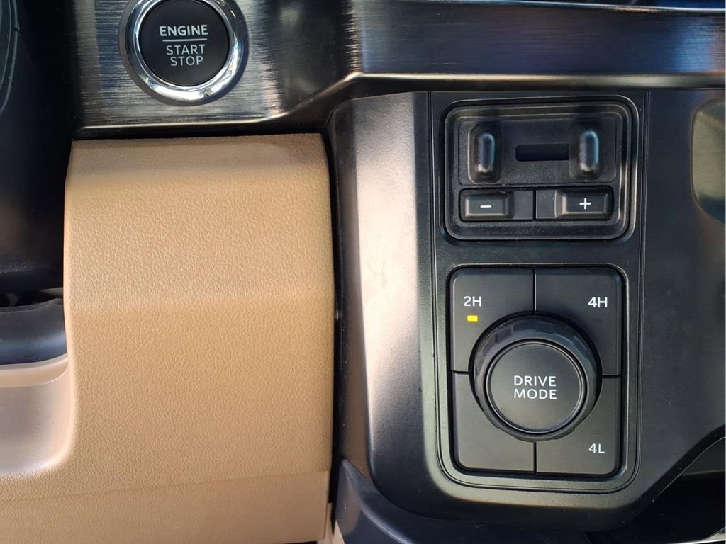 Used 2024 Ford F450 Lariat w/ FX4 Off-Road Package image 11