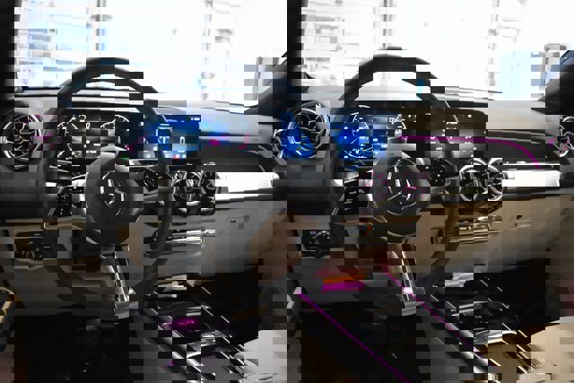 New 2025 Mercedes-Benz GLB 250 4MATIC image 26