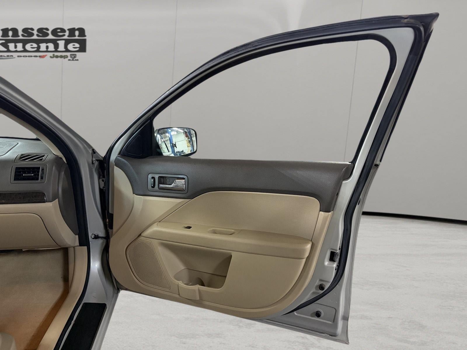 Used 2008 Mercury Milan Premier FWD image 19