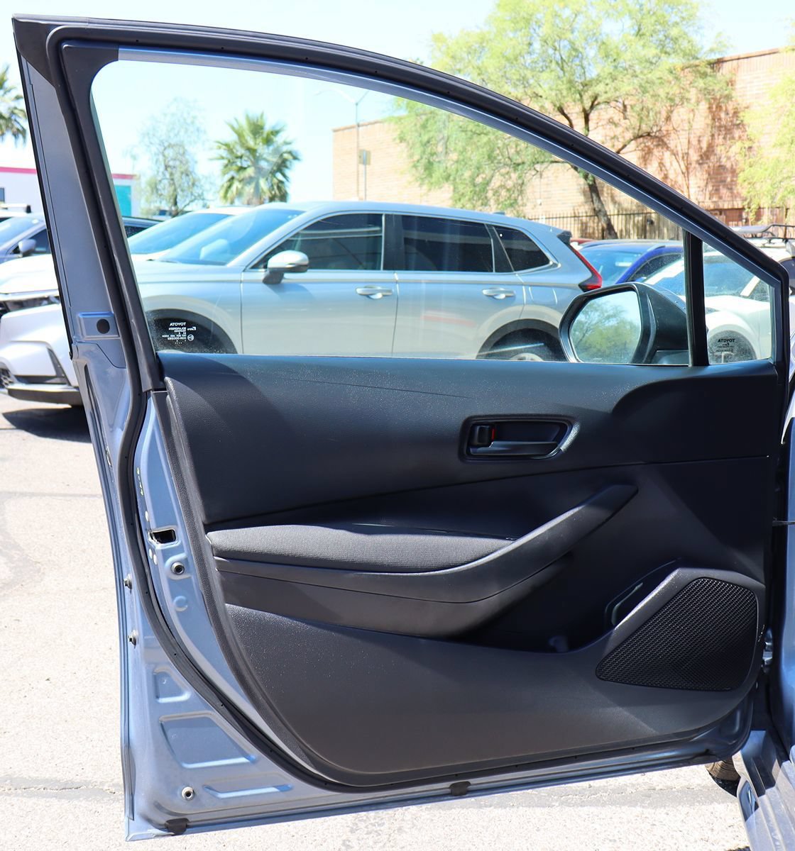 Used 2022 Toyota Corolla LE FWD image 36
