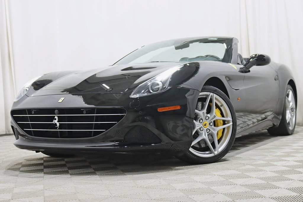 Used 2016 Ferrari California T RWD image 7