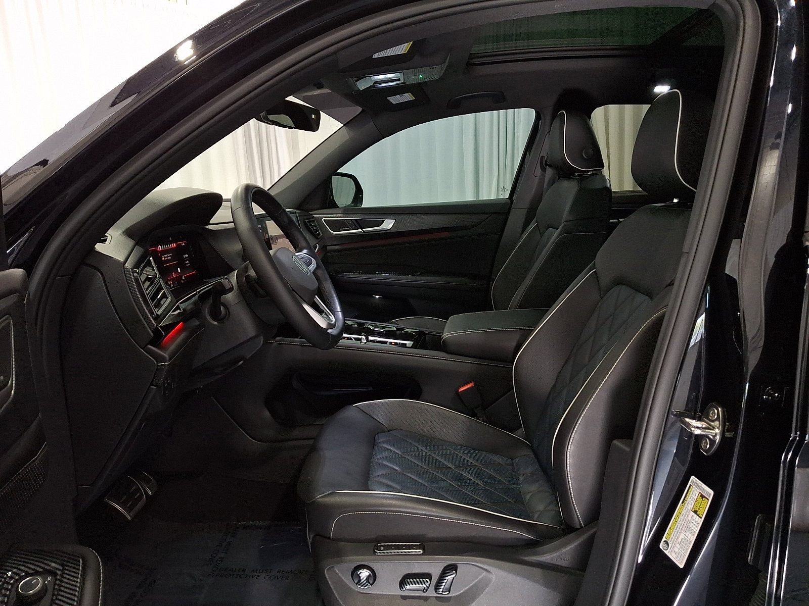Used 2024 Volkswagen Atlas Cross Sport SEL Premium R-Line AWD/4WD image 12