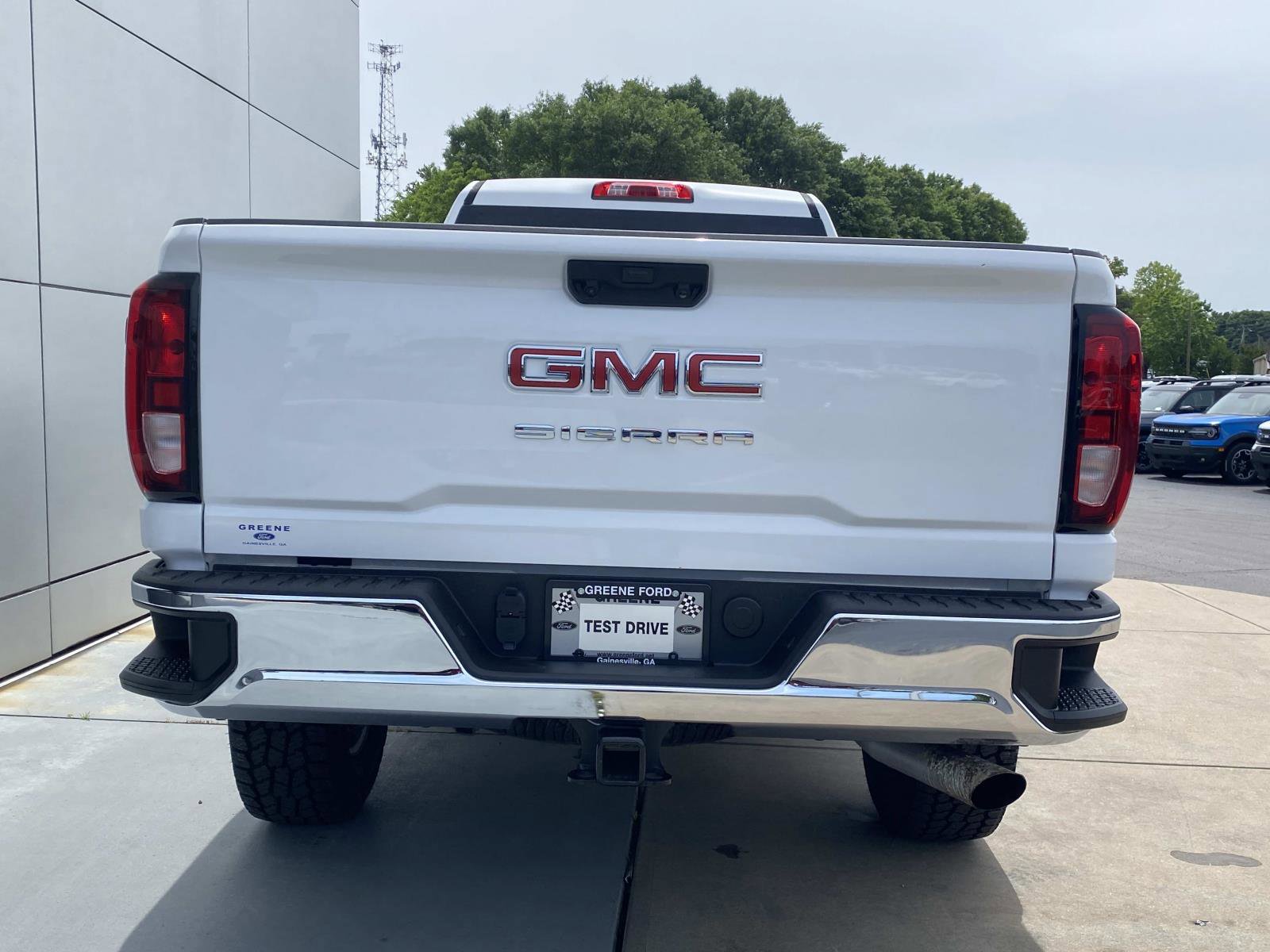 Used 2022 GMC Sierra 3500 SLE w/ SLE Convenience Package AWD/4WD image 5