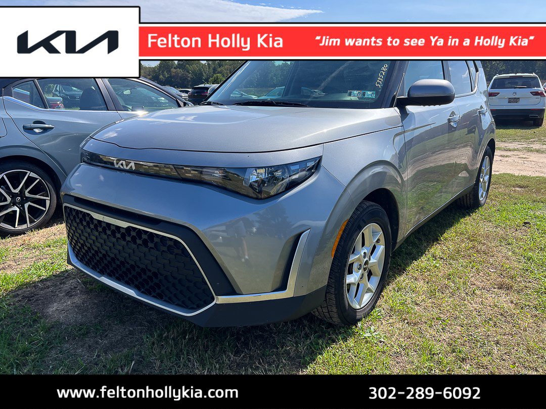 Used 2023 Kia Soul LX w/ Option Group 015