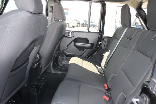 Used 2022 Jeep Wrangler Unlimited Sport AWD/4WD image 34