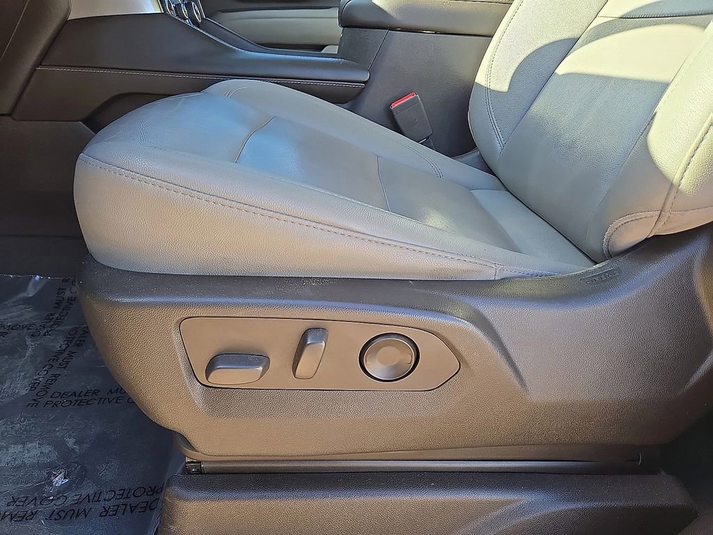 Used 2022 Chevrolet Tahoe Z71 image 25